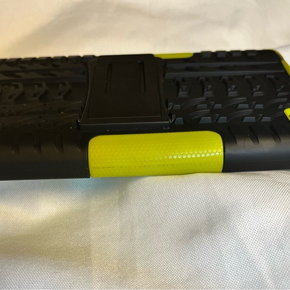 Black and Green Rugged Tablet Case - Picture 5 of 12